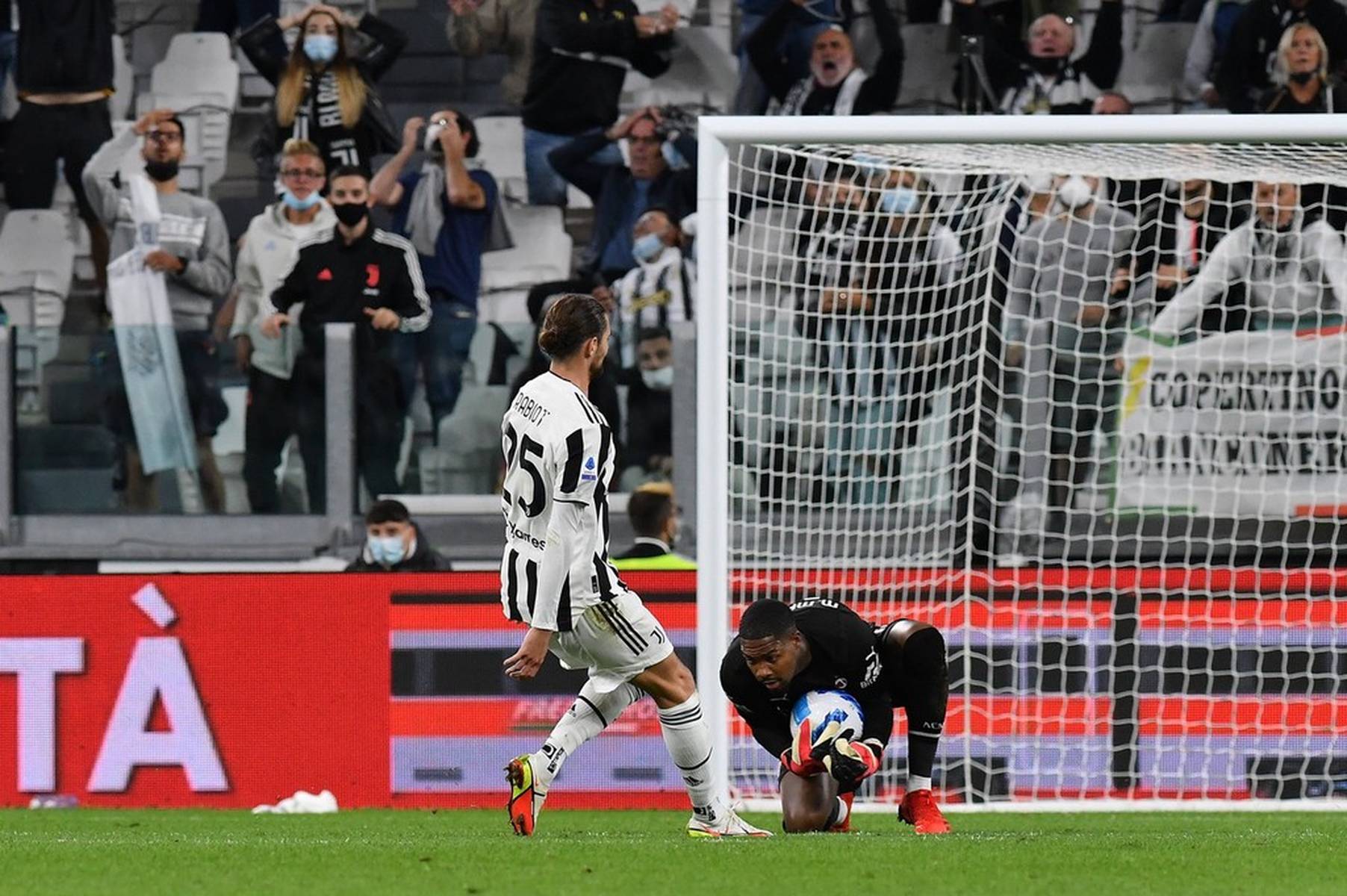 确保球员在 确保球员在