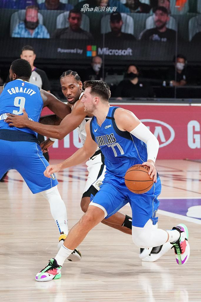 球队展现出 球队展现出